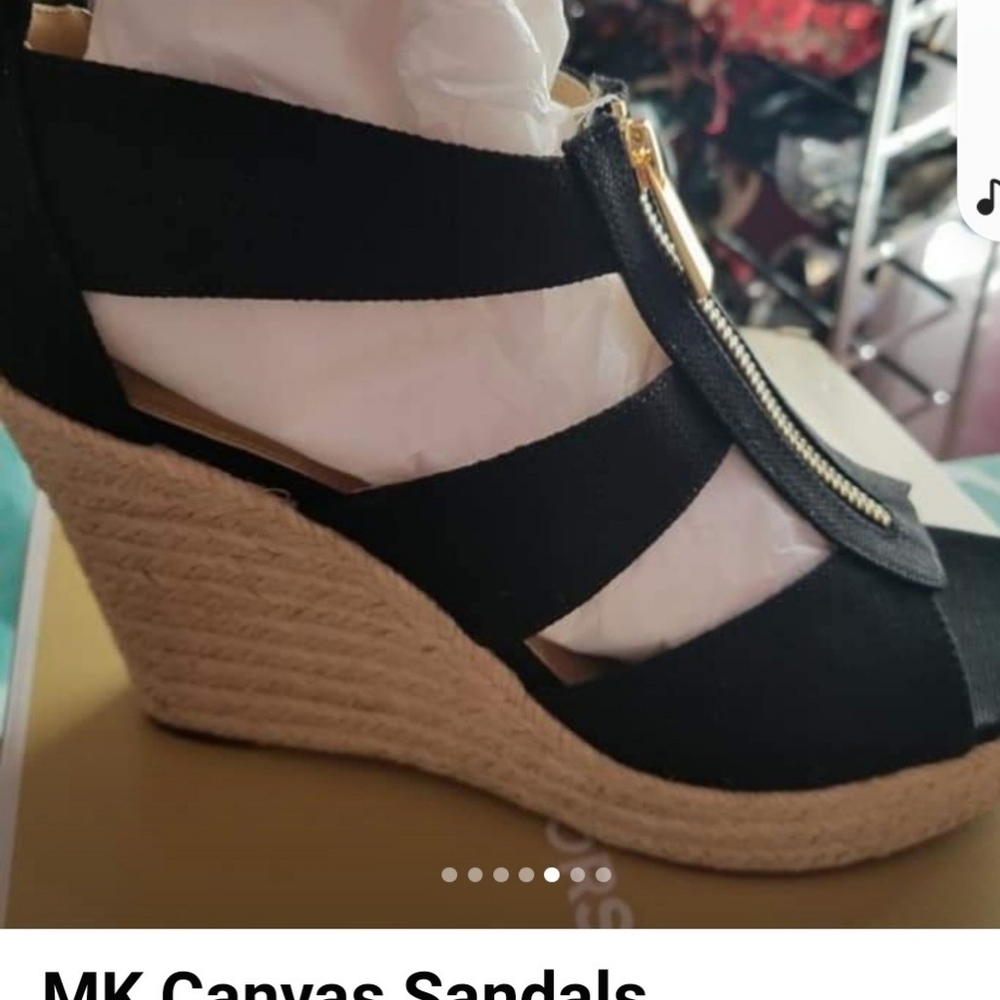 Shoes - Picture 5 of 6